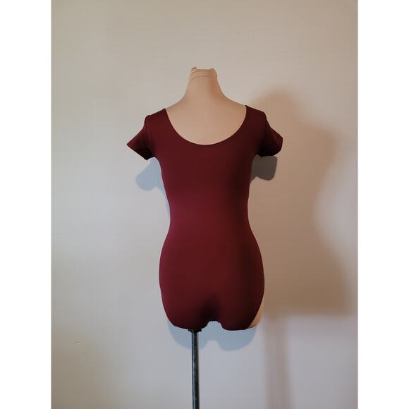 Ballet Class Basics - Burgundy Short Sleeve Leotard - Picture 1 of 6
